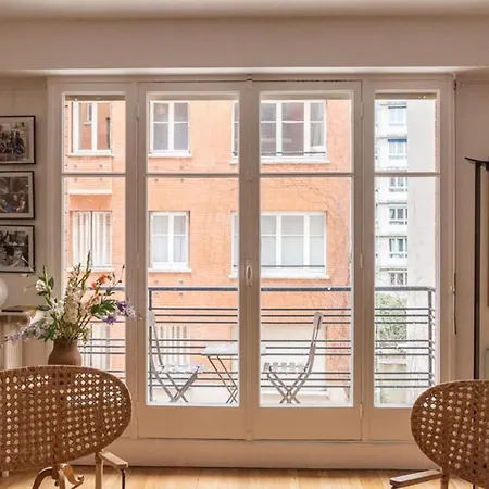 Charming Studio With Balcony In Apartmán *