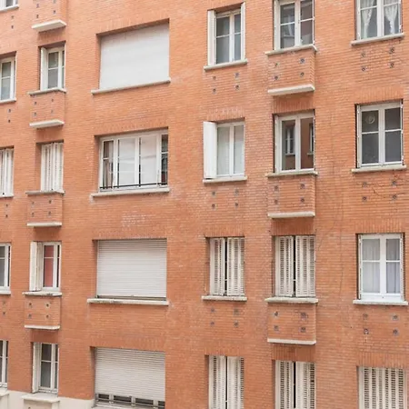 Charming Studio With Balcony In Lejlighed